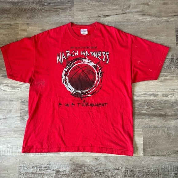 Y2k red Utah basketball tournament t shirt
3 on 3 port co tag XL - Picture 1 of 6